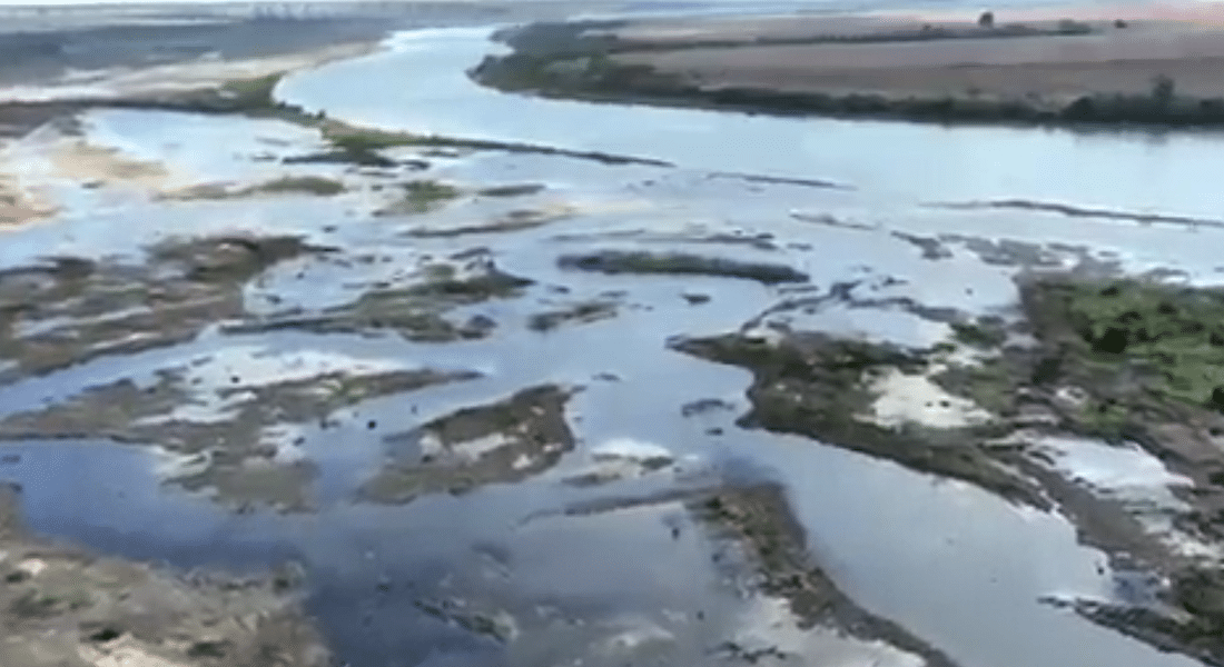 Usina de Colíder em nível de alerta e começa rebaixar reservatório; barcos encalhados e peixes mortos