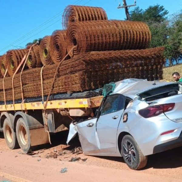 Colisão fatal na MT-235: Jovem morre após bater violentamente em caminhão parado em MT