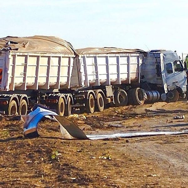 PRF confirma que carreta não podia trafegar à noite na 163 em Lucas; colisão com ônibus deixou 11 mortos