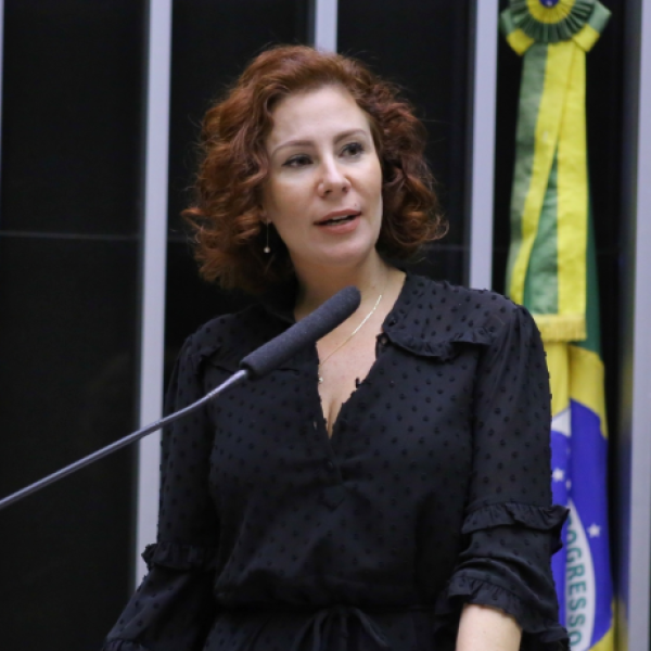 STF deve encerrar julgamento de Carla Zambelli nesta semana