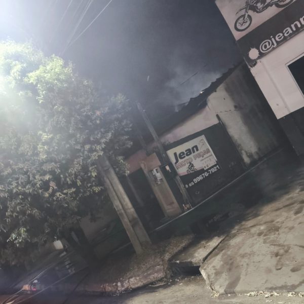 Incêndio na bairro Veneza em Lucas do Rio Verde
