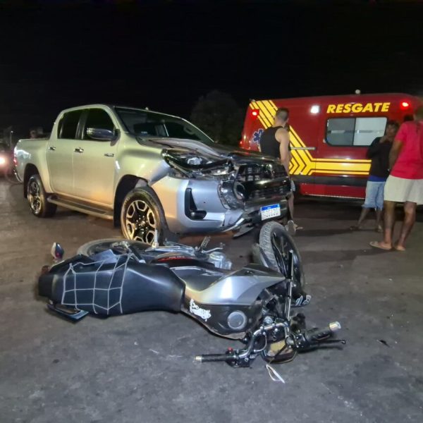 Sinop: dois feridos em acidente entre caminhonete e moto