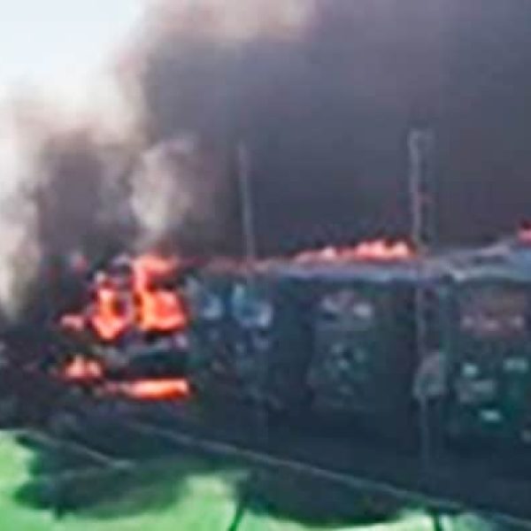 Incêndio destrói quatro ônibus em Mato Grosso