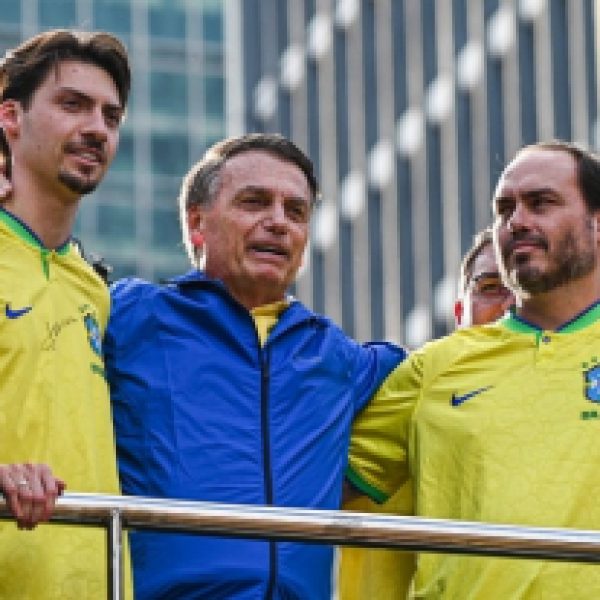 Mudo o destino do Brasil se me derem 50% da Câmara e do Senado em 2026’, diz Bolsonaro