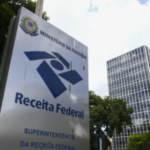 Receita Federal voltará a exigir declaração de fintechs após operações da PF